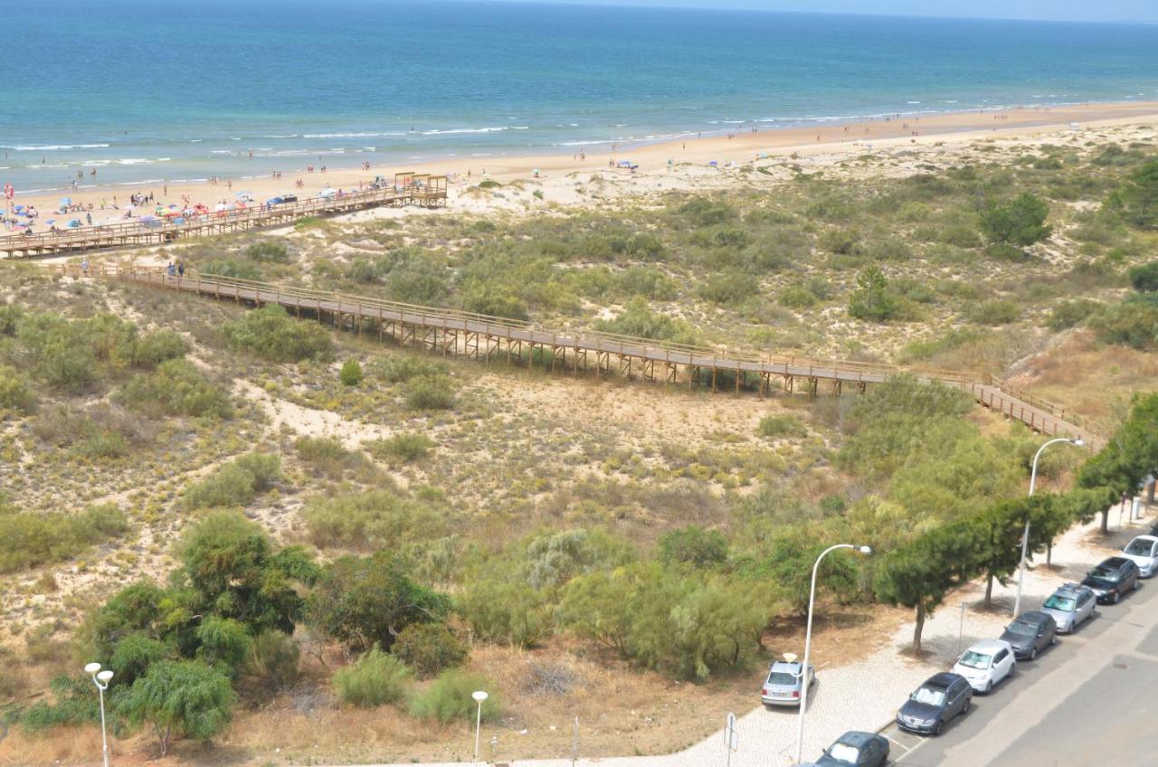 Monte Gordo T2 Frente Mar Apartment Bagian luar foto